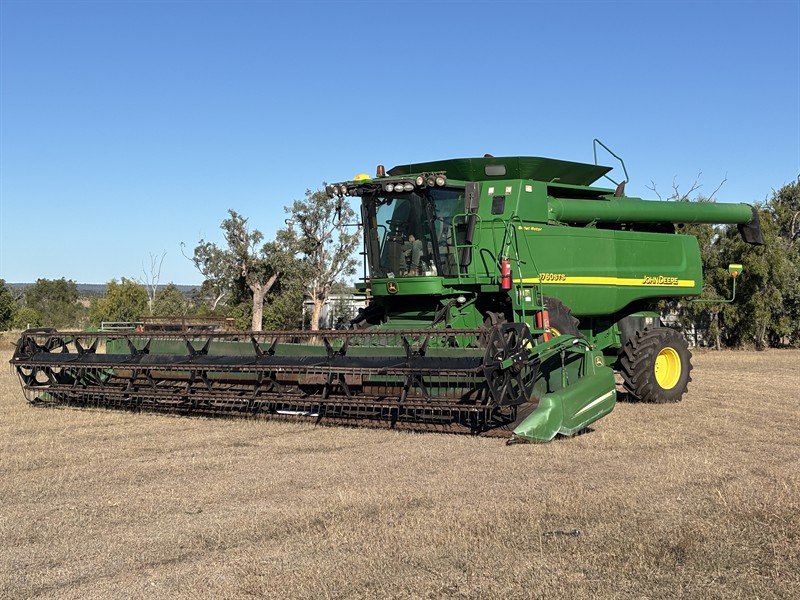 2007 John Deere 9760STS Combine Harvester