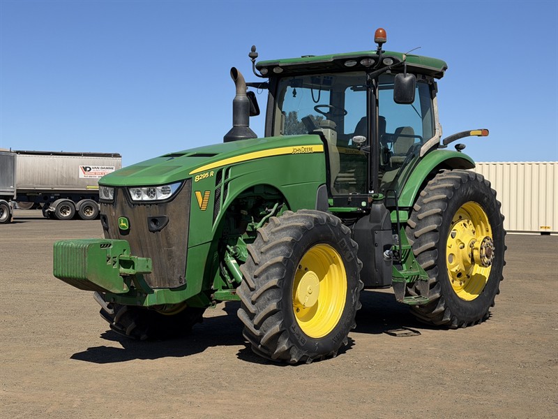 2015 John Deere 8295R Tractor