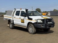 98 · 2011 TOYOTA HILUX SR UTE