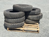 7 X Dunlop 225/95r16c Tyres